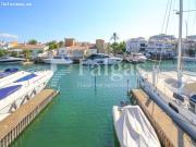 Casa con gran amarre de 9x15 m ideal para catamarán