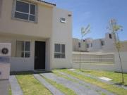 CASA CON GRAN JARDIN RESIDENCIAL DEL PARQUE