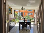 Casa con gran jardín y 6 recámaras en venta con 384 m²...