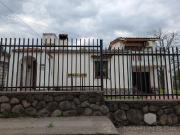 Casa con gran jardín y pileta en B° Cóndor Alto, Villa...