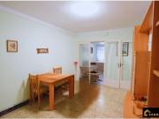 Casa con gran local y dos viviendas a reformar completamente