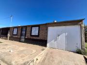 Casa con gran patio y cochera