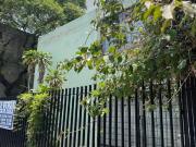 CASA CON GRAN POTENCIAL PARA NEGOCIO