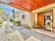 Casa con gran terreno / Colegio San Benito