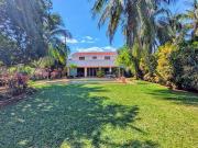 Casa con gran terreno dentro del Club de Golf la Ceiba