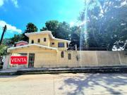 CASA CON GRAN TERRENO EN ESQUINA