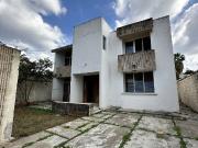 Casa con gran terreno en venta