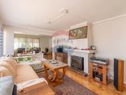 Casa con Gran Terreno y Proyección