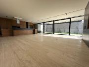 Casa con grandes espacios en Área Social y 4 Recámaras...