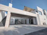 Casa con habitación en planta baja en Jardines del Campestre