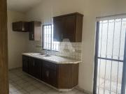 Casa con habitación en planta baja en La Florida