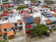 Casa con 3 recámaras, paneles solares y remodelada