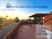 Casa con Hermosa Terraza con VISTA AL MAR VG