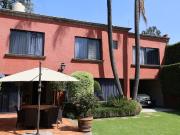 Casa con hermoso jardín en venta en Campestre Tlacopac,...