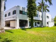 CASA CON INMEJORABLE UBICACIÓN EN VENTA EN LA COLONIA...