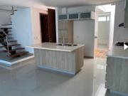 CASA CON JACUZZI EN VENTA EN CONJUNTO CERRDO