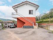 CASA CON JARDÍN A 5 MINUTOS DE MIERES