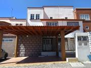 Casa con jardín amplio