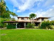 Casa con jardín central y amplio jardín de 559m2...