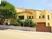 Casa con jardín cerca del Instituto de Santa Coloma de...