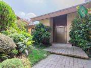 CASA CON JARDIN EN BOSQUES DE LAS LOMAS VENTA O RENTA