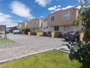 Casa con Jardín en Renta en Cumbayá – Ideal para Familias