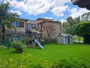 Casa con jardín, en venta en Fraccionamiento La Querencia