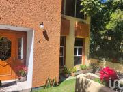 Casa con jardin en venta en Privada Residencial...