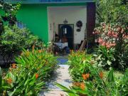 CASA, CON JARDIN LA FLORESTA