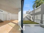 Casa con jardín privado y parrilla dentro de complejo...