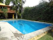 Casa con jardín y alberca en Fraccionamiento las Fincas,...