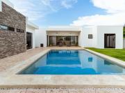 Casa con jardín y alberca privada, en venta, Rejoyada,...