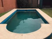 Casa con jardín y pileta