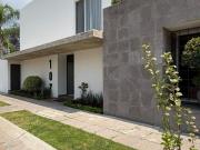 Casa con jardin y roof garden zona calicantos