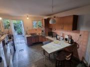 CASA CON LOCAL COMERCIAL