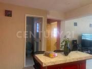 Casa con local comercial, atrás de Valle Dorado