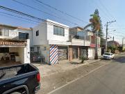 Casa con local comercial en Los Fundadores, Querétaro