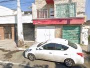 CASA CON LOCAL COMERCIAL EN LOS FUNDADORES, QUERETARO