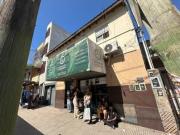 Casa con local, en venta en centro de G. de Laferrere