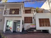 Casa con Local Venta zona Comercial 12 de Abril