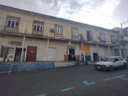 casa con locales comerciales de venta en manta