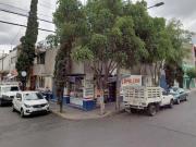 Casa con locales en Tepalcates, Iztapalapa, CDMX