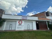 CASA CON LOCALES en venta Carr. a Comanjilla entre Le?n...