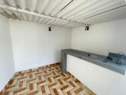 CASA CON LOCALES EN VENTA EN LA MARTINICA