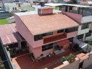 Casa con minidepartamento, de Venta en Sector Haciendas...