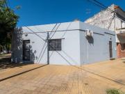 Casa con Monoambiente en Alquiler!