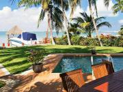 casa con muelle y bungalow de visitas al pie de...