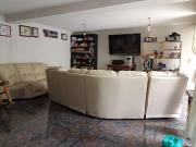 Casa con muy buena construcción cercana a Bosque Real y...