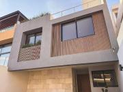 Casa con oficina, jardín y roof top en San Ángel IV San...