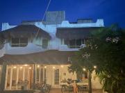 Casa con opción de ampliación, en venta, Adolfo Lopez...